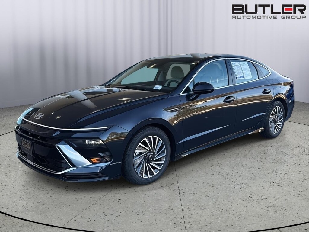 Used 2025 Hyundai Sonata Hybrid SEL Sedan