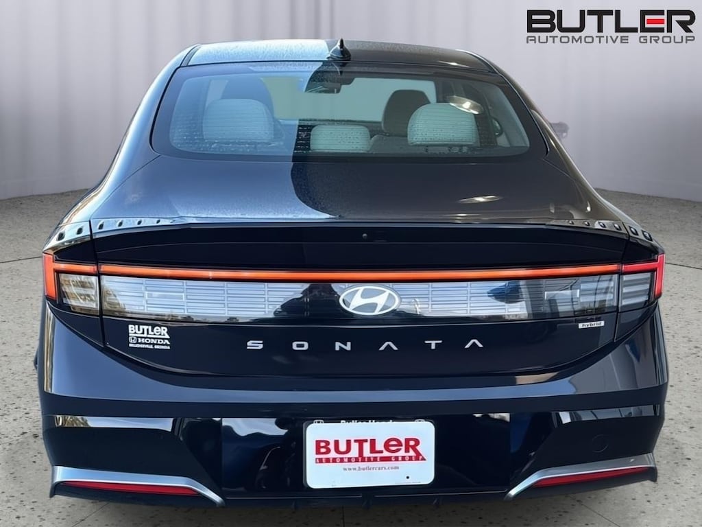 Used 2025 Hyundai Sonata Hybrid SEL Sedan