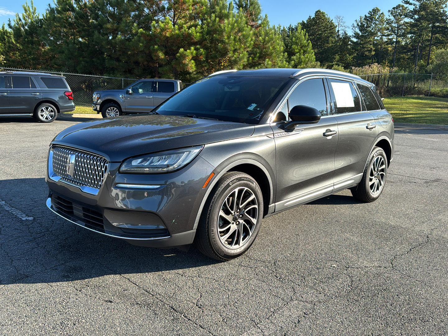 2020 Lincoln Corsair Standard photo 2