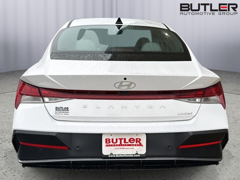 2024 Hyundai Elantra Limited photo 4