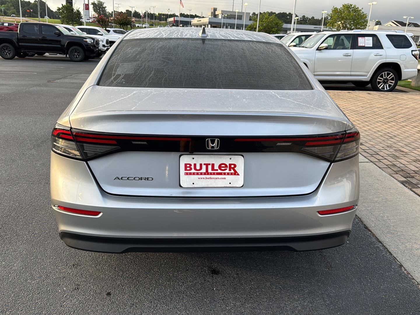 2023 Honda Accord LX photo 2