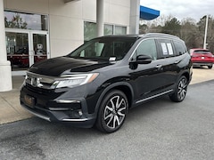 2022 Honda Pilot Touring 8 Passenger SUV