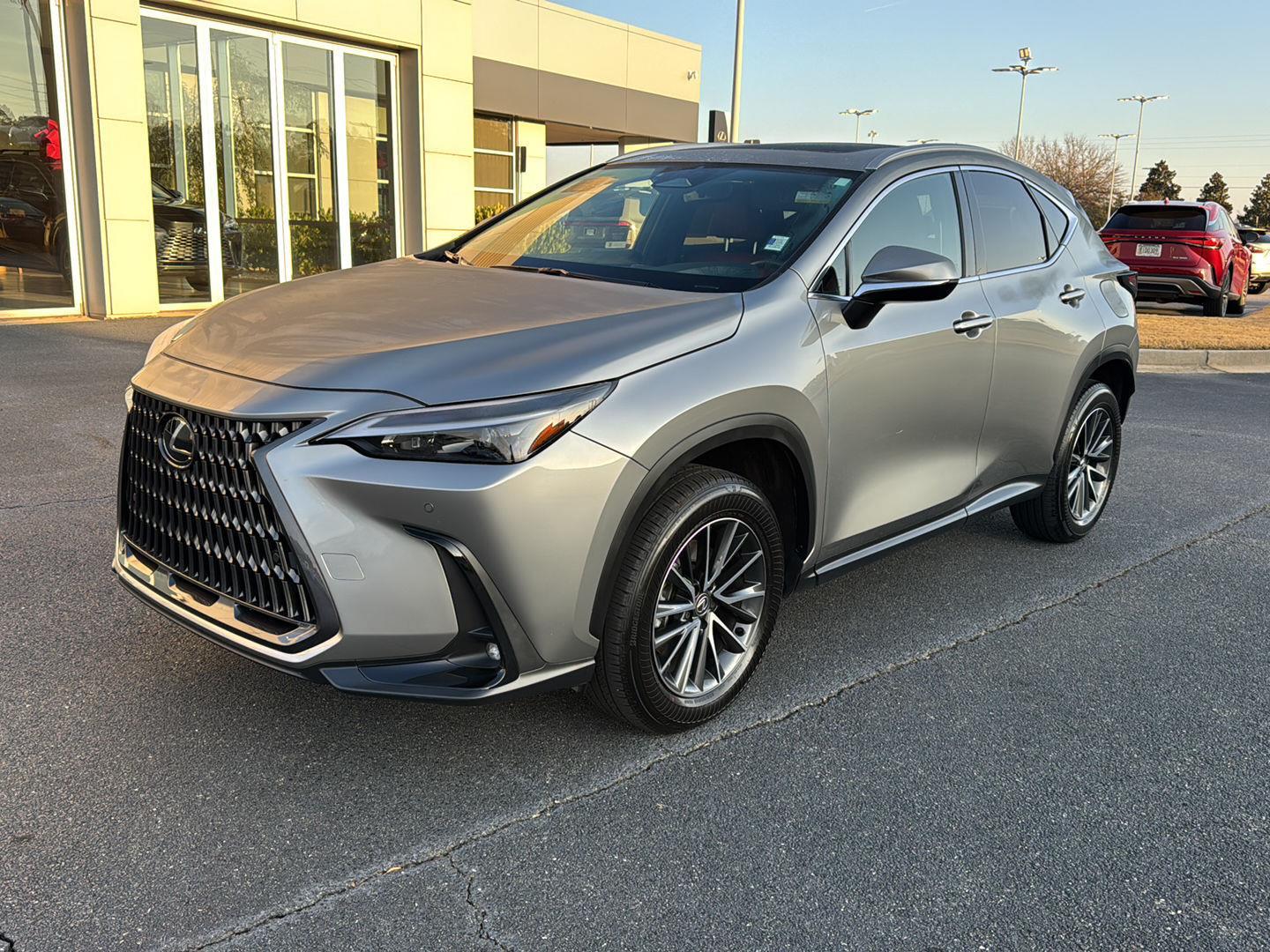 2025 Lexus NX 350's photo
