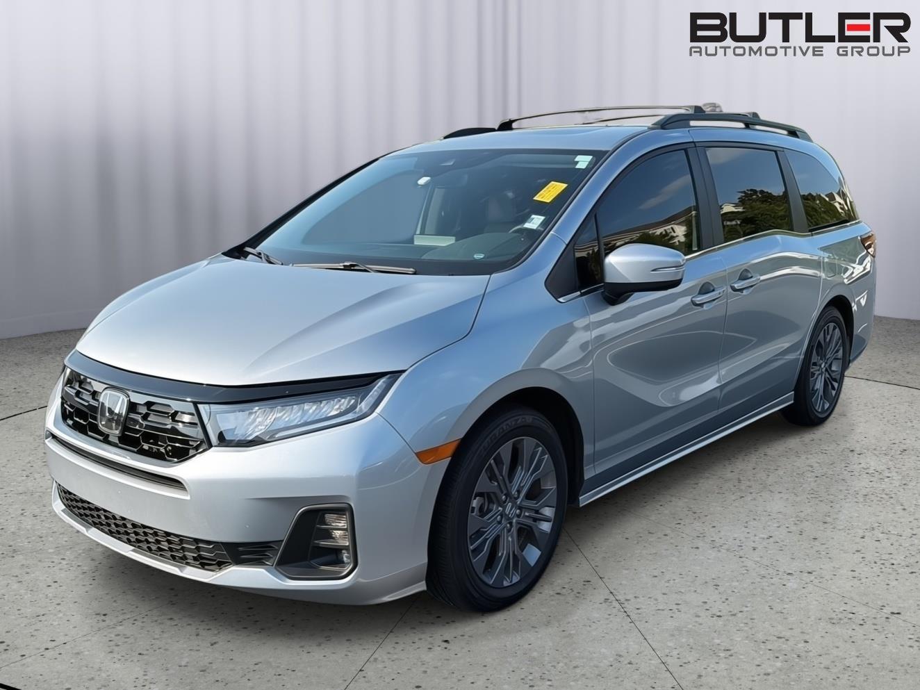 2025 Honda Odyssey Touring's photo