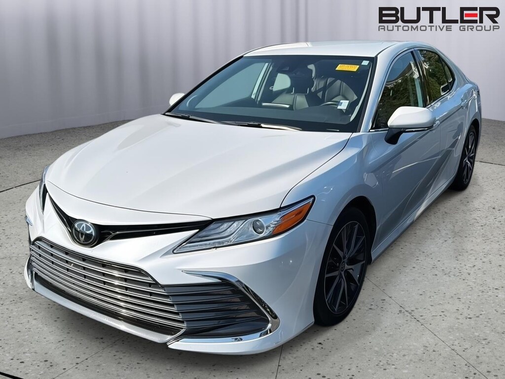 Used 2023 Toyota Camry XLE Sedan