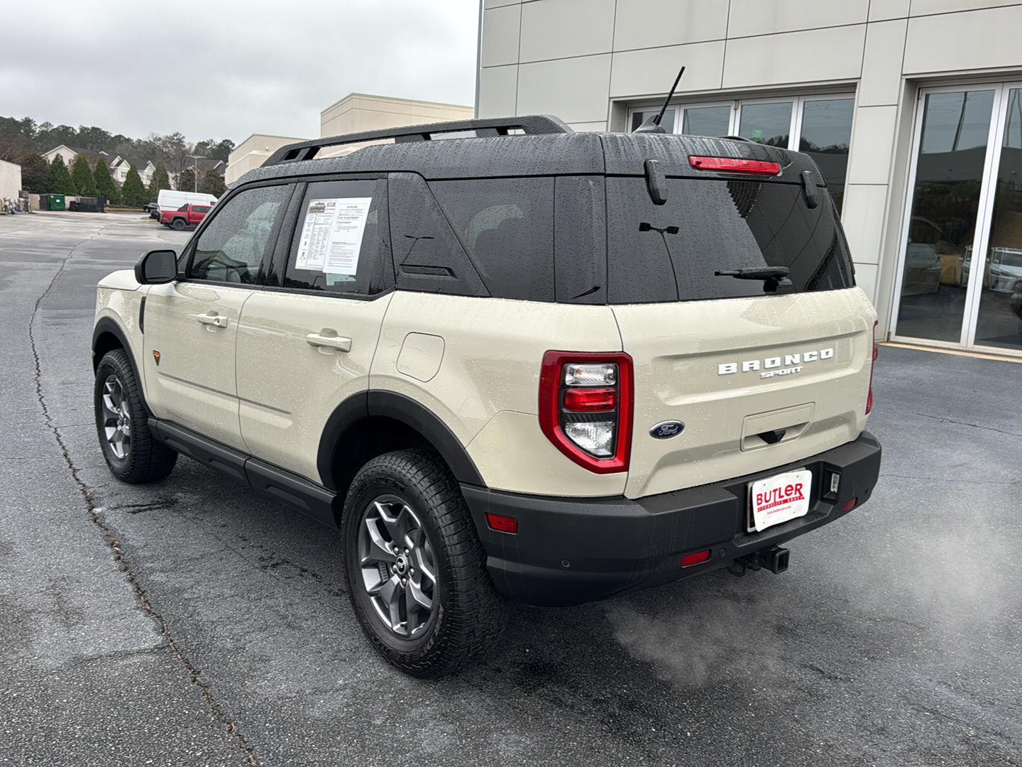 2024 Ford Bronco Sport Badlands photo 2