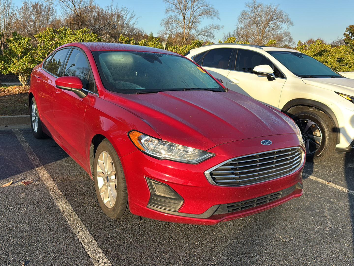 2020 Ford Fusion SE photo 4