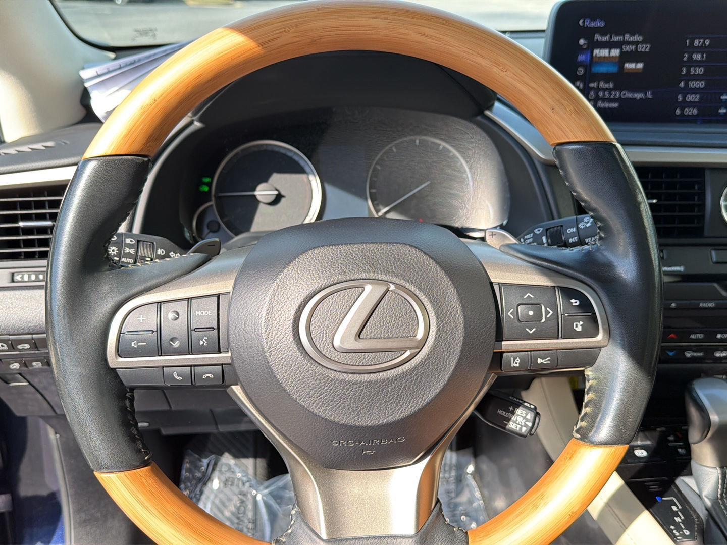 2022 Lexus RX Hybrid 450h - Photo 20