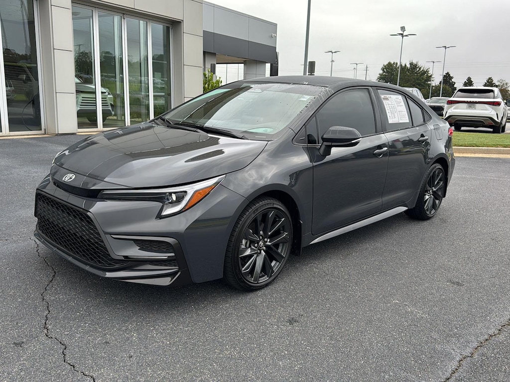 Used 2025 Toyota Corolla SE Sedan