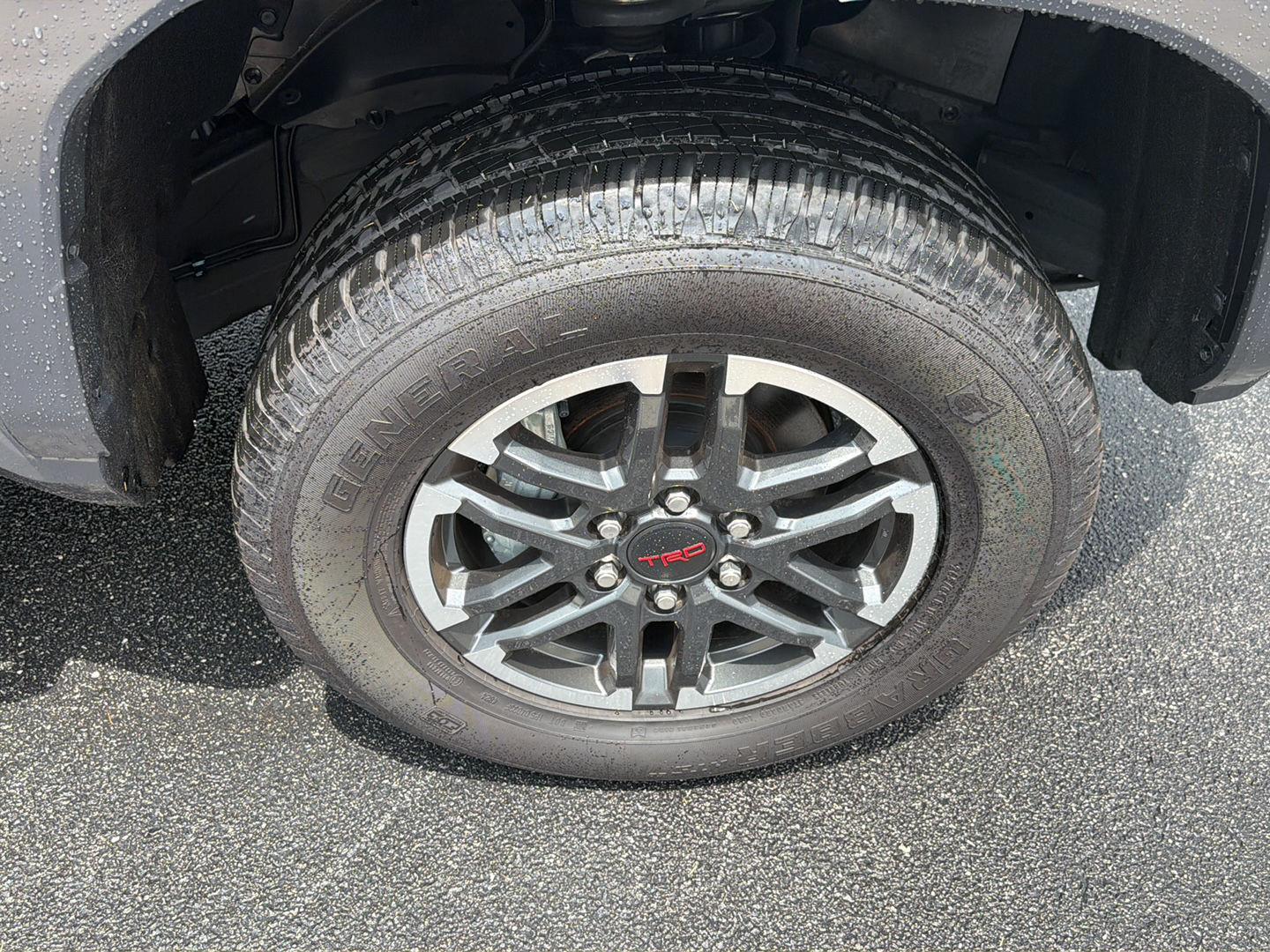 2025 Toyota Tacoma TRD Sport - Photo 38