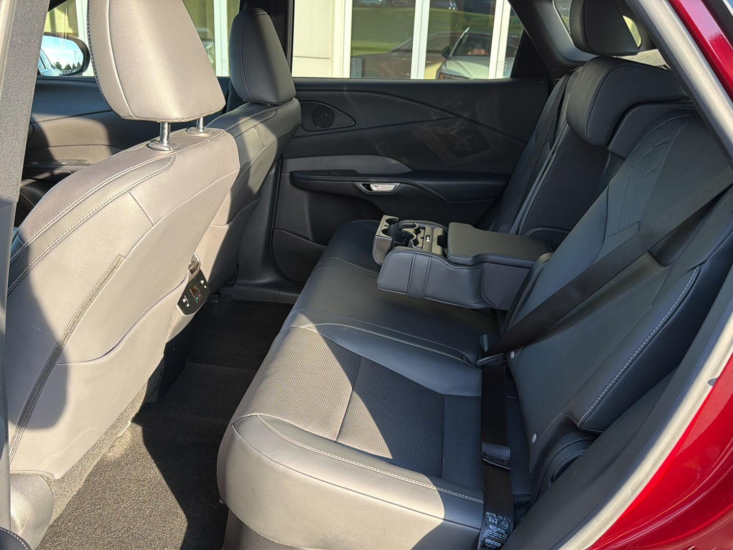 2025 Lexus RX 350 - Photo 11