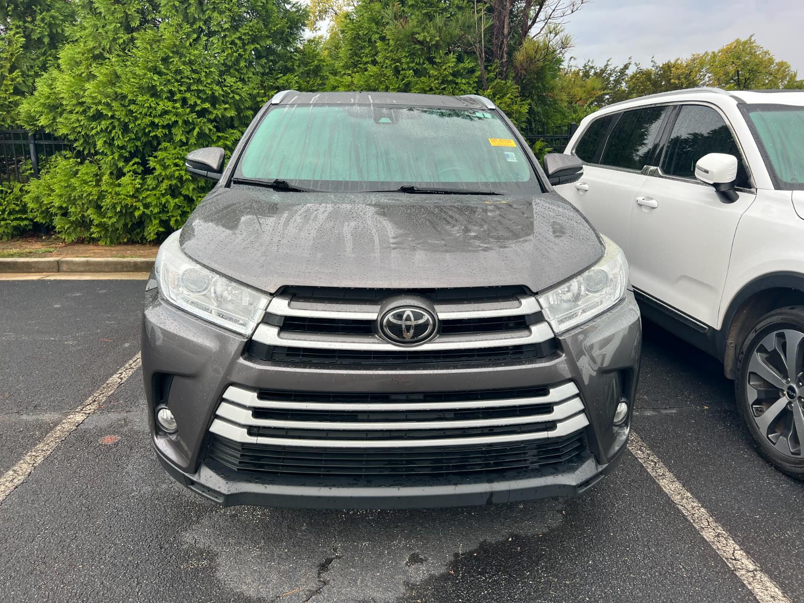2018 Toyota Highlander XLE photo 3