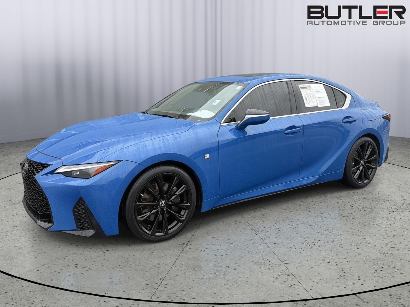 2021 Lexus IS