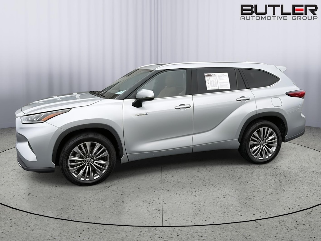 Used 2020 Toyota Highlander Hybrid Platinum SUV