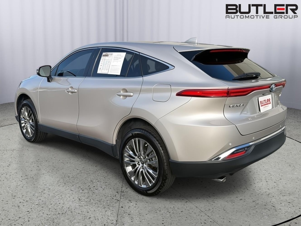 Used 2023 Toyota Venza Limited SUV