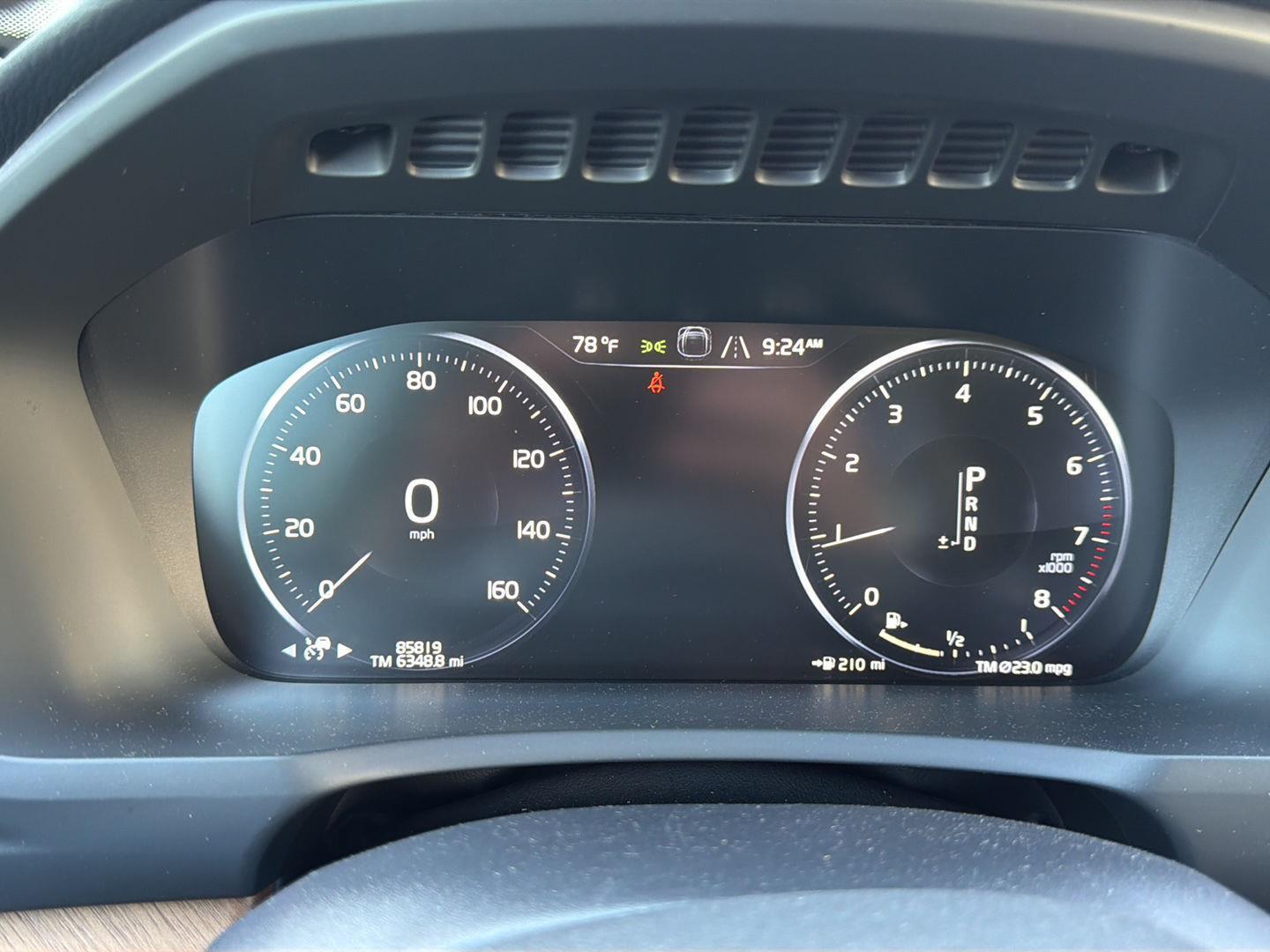 2021 Volvo XC90 T6 Momentum AWD's photo