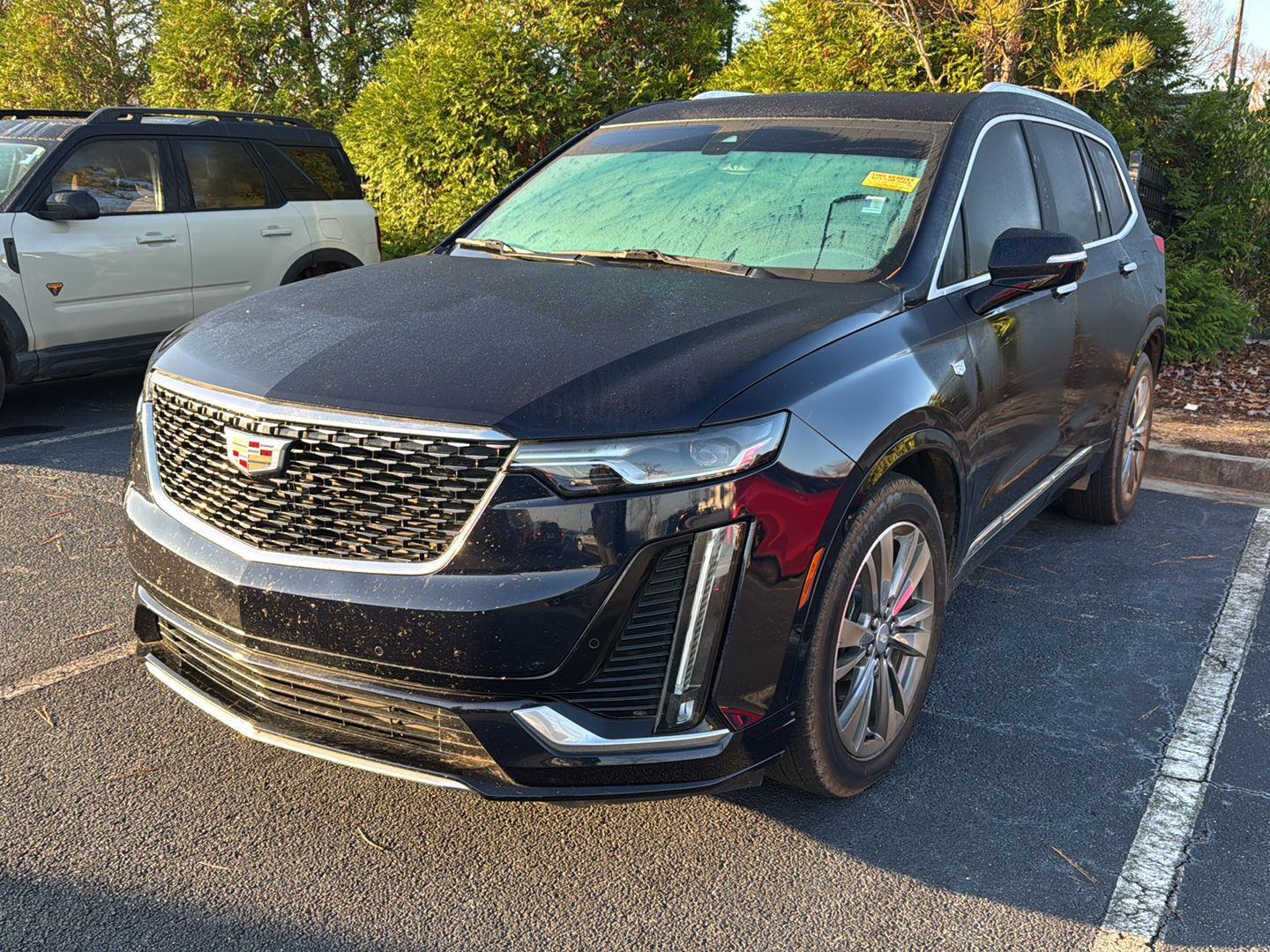 2021 Cadillac XT6 Premium Luxury photo 2
