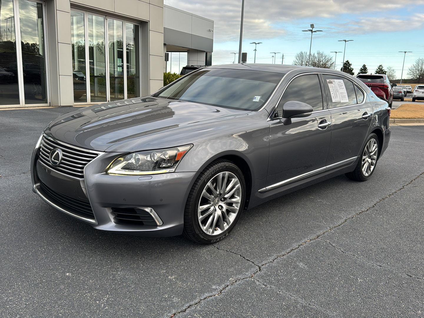 2013 Lexus LS L's photo
