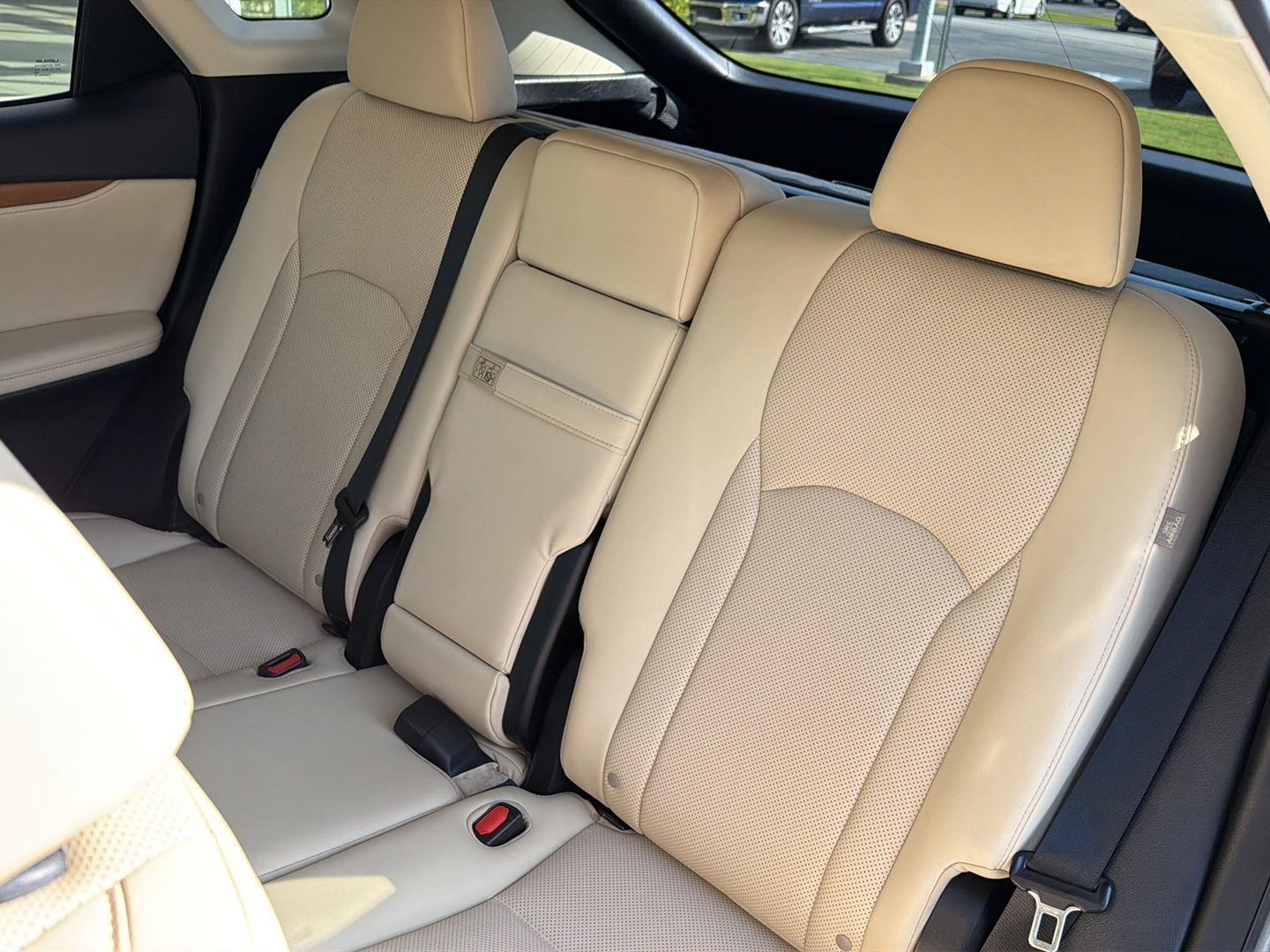 2022 Lexus RX Hybrid 450h - Photo 32