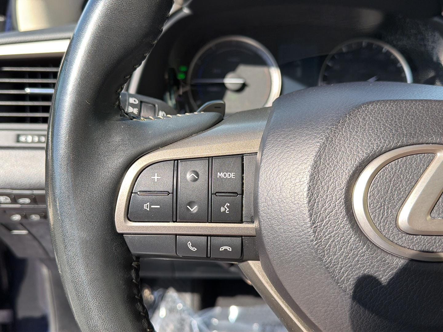 2022 Lexus RX Hybrid 450h - Photo 21