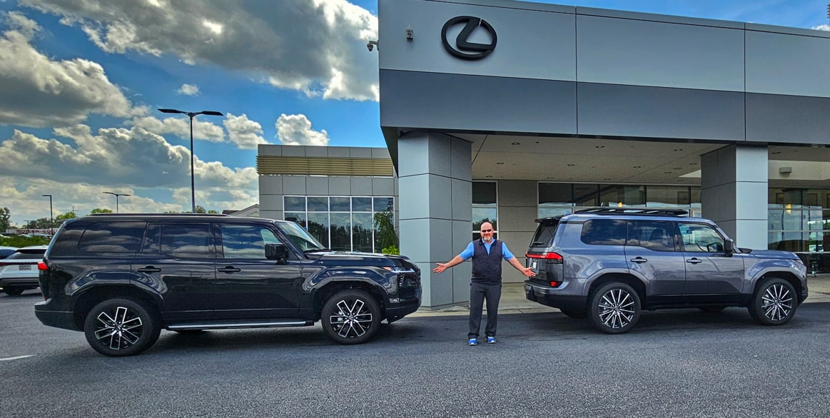 Lexus%202-row%20gx%20suv%20vs%20GX%203-row%20suv.png