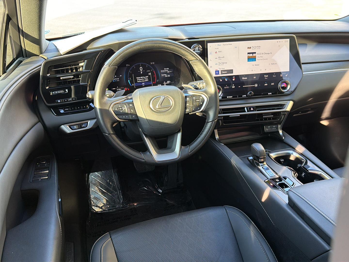 2025 Lexus RX 350 - Photo 18