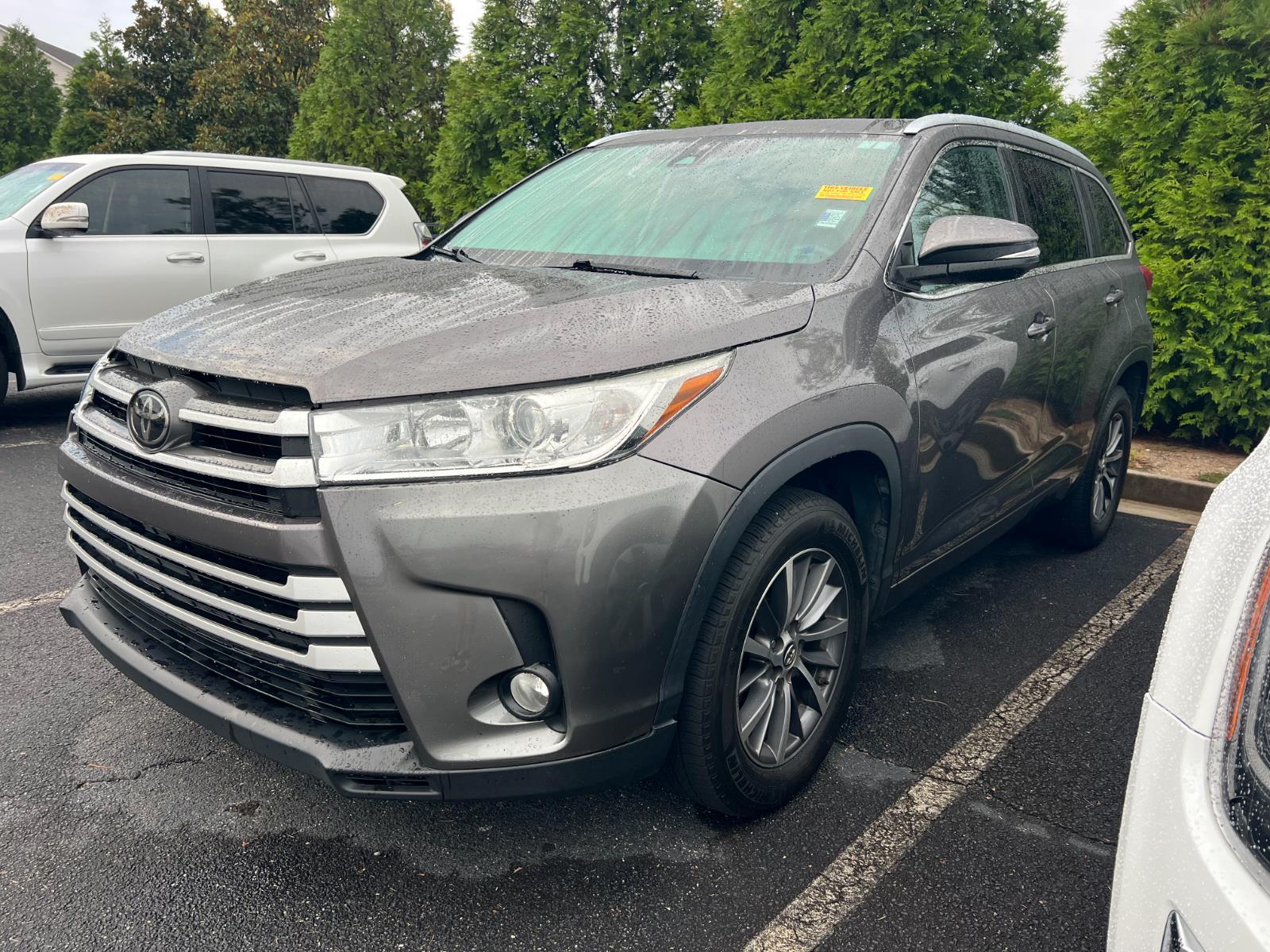 2018 Toyota Highlander XLE photo 2