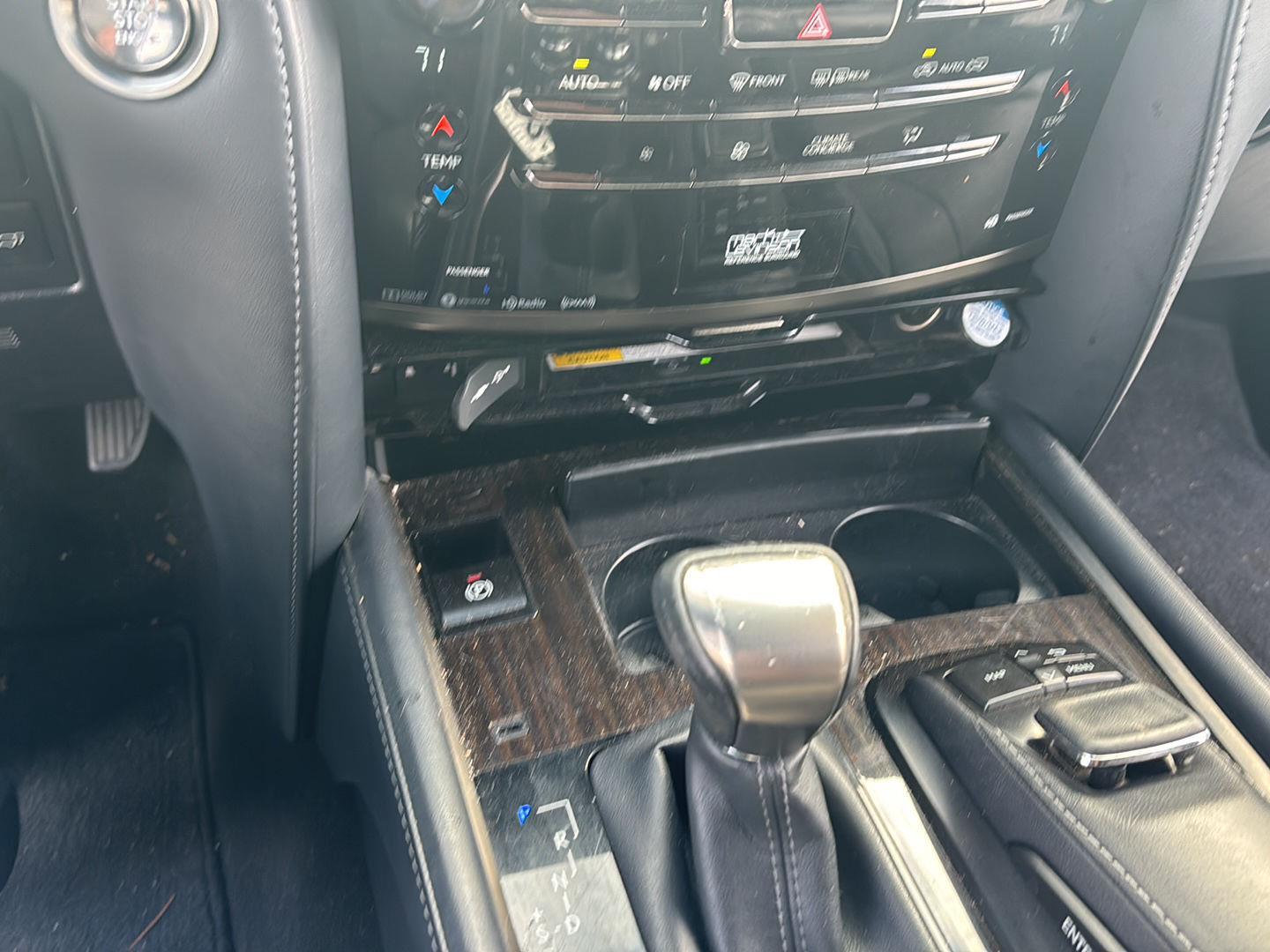 2020 Lexus LX 570 photo 2