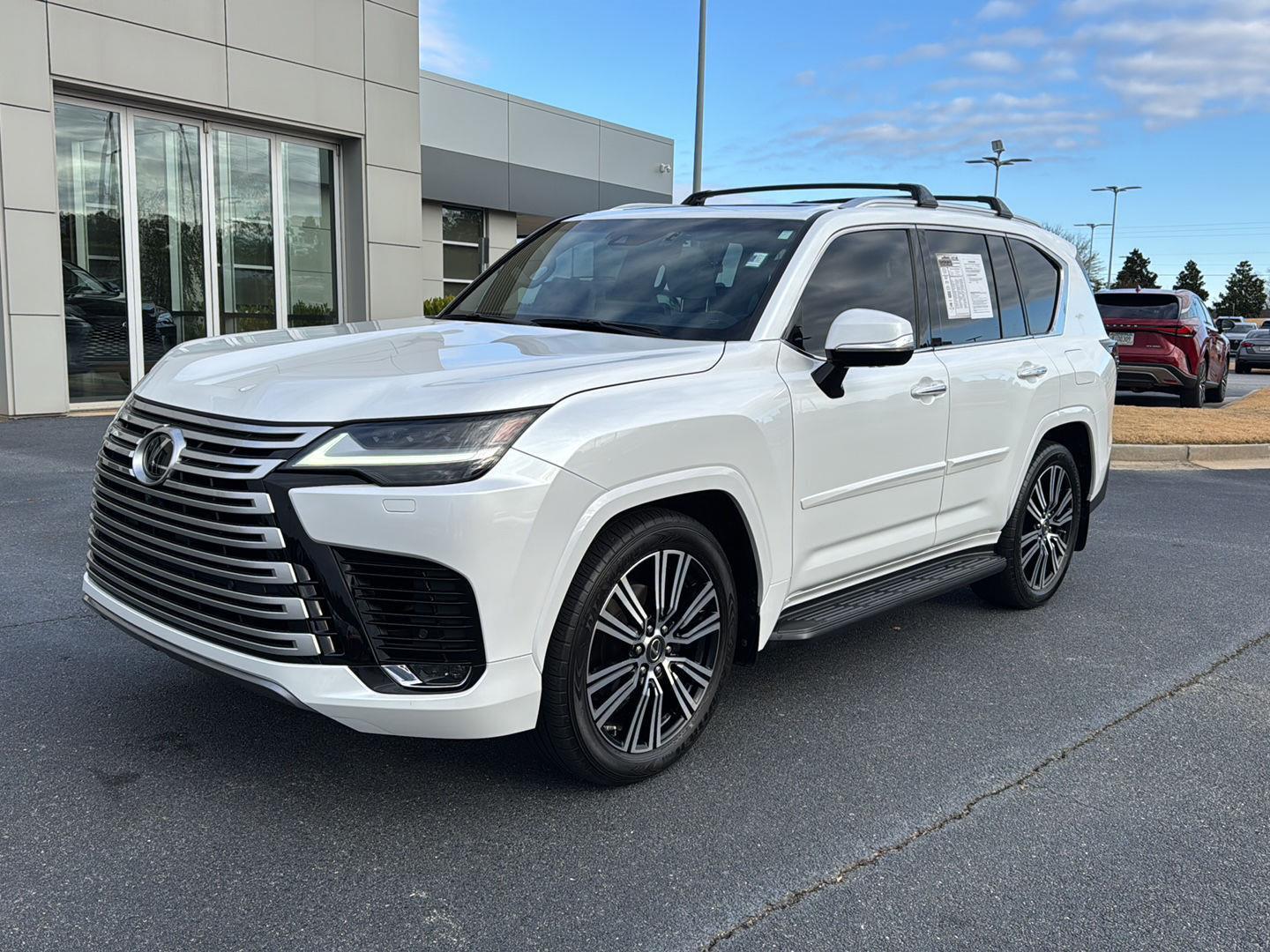 2023 Lexus LX Luxury's photo