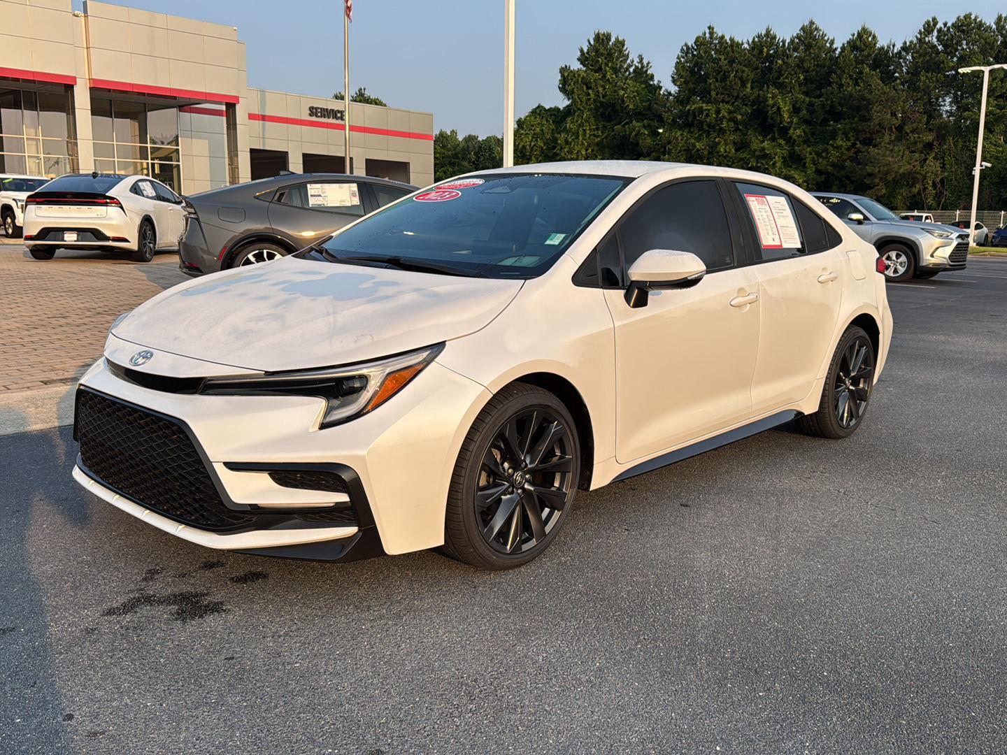 2023 Toyota Corolla SE photo 2