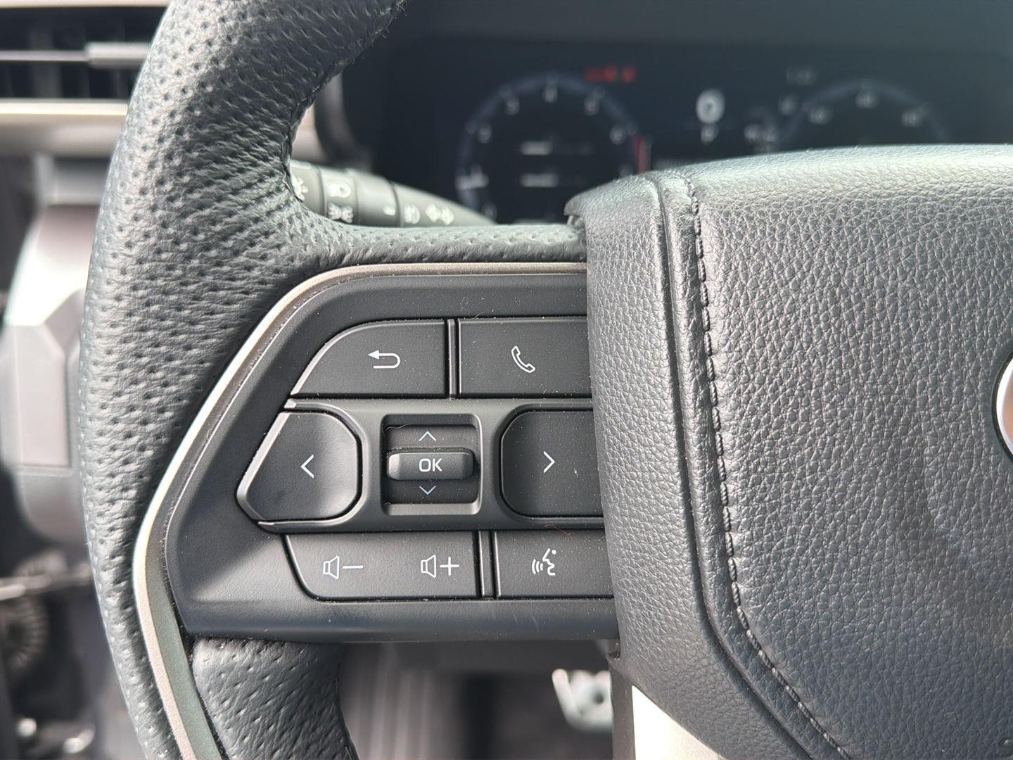 2025 Toyota Tacoma TRD Sport - Photo 21