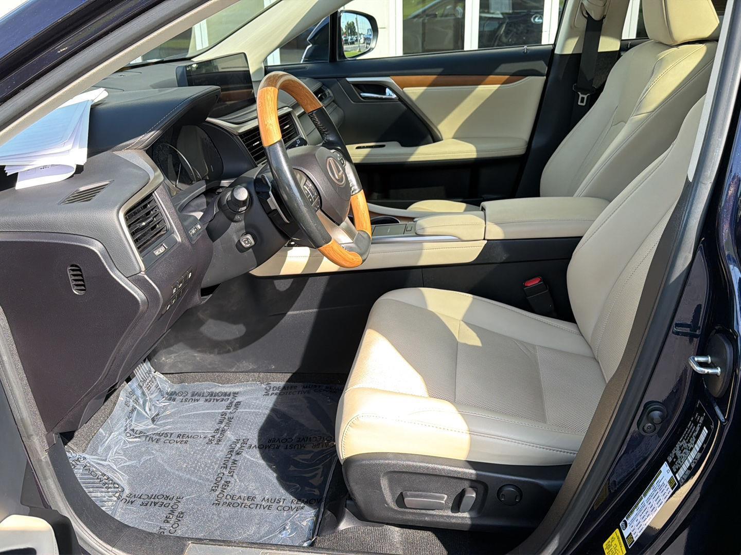 2022 Lexus RX Hybrid 450h - Photo 10