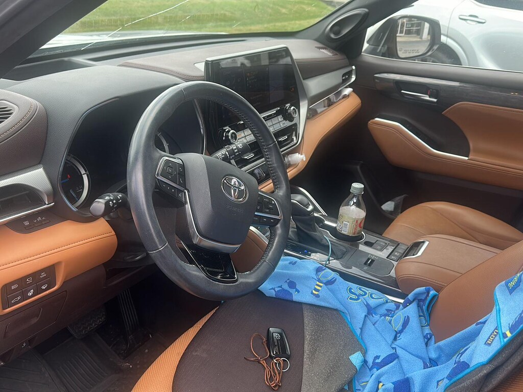 Used 2020 Toyota Highlander Hybrid Platinum SUV