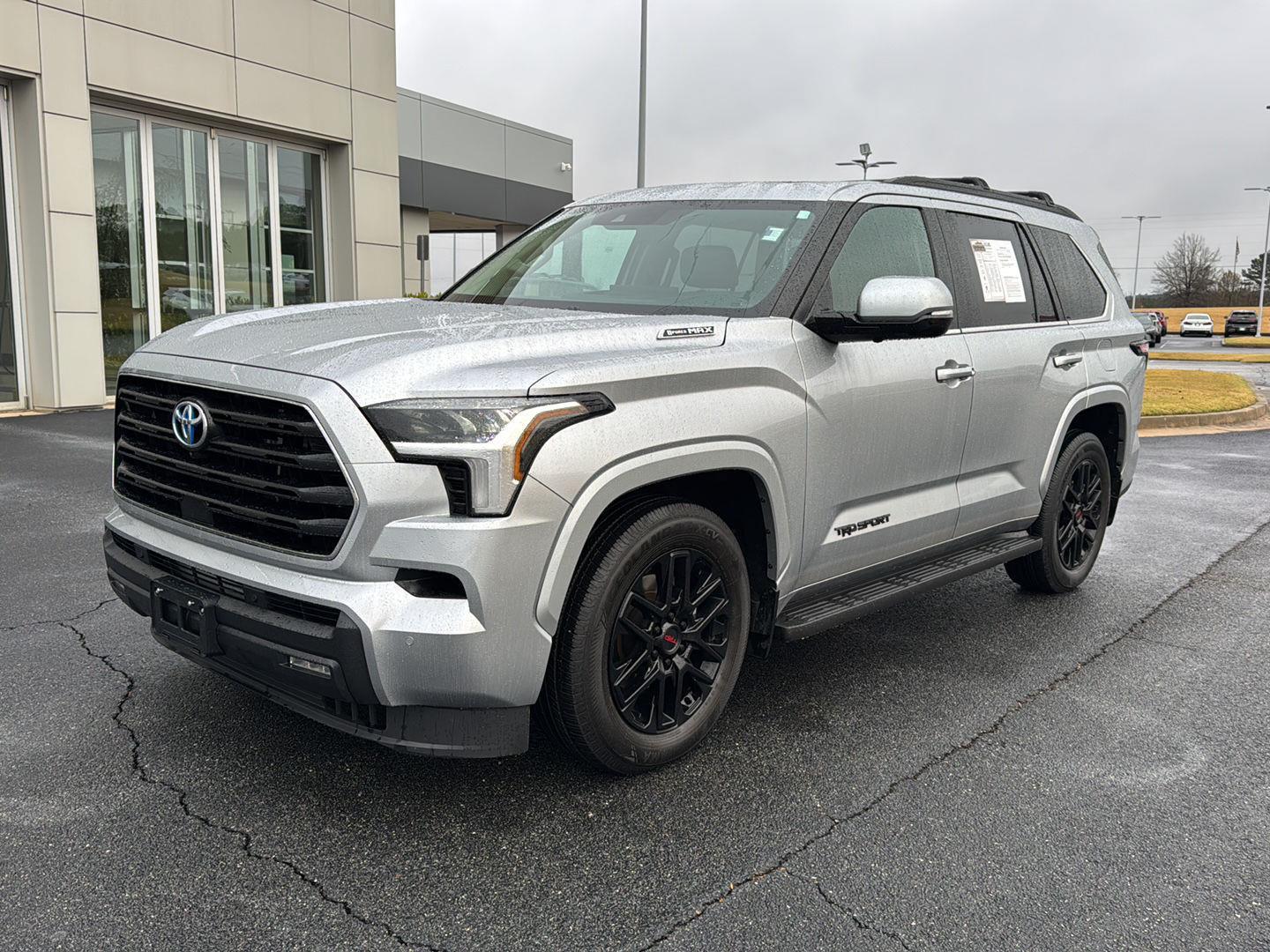 2024 Toyota Sequoia SR5's photo