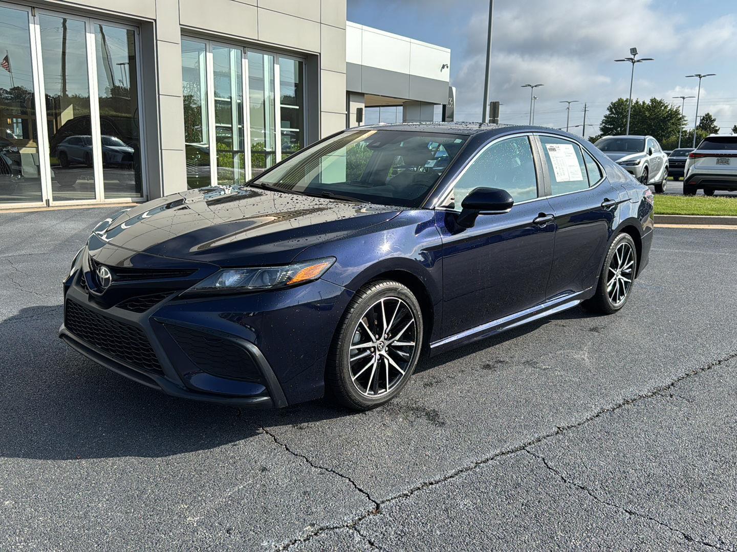 Used 2021 Toyota Camry SE with VIN 4T1G11AK6MU531313 for sale in Macon, GA