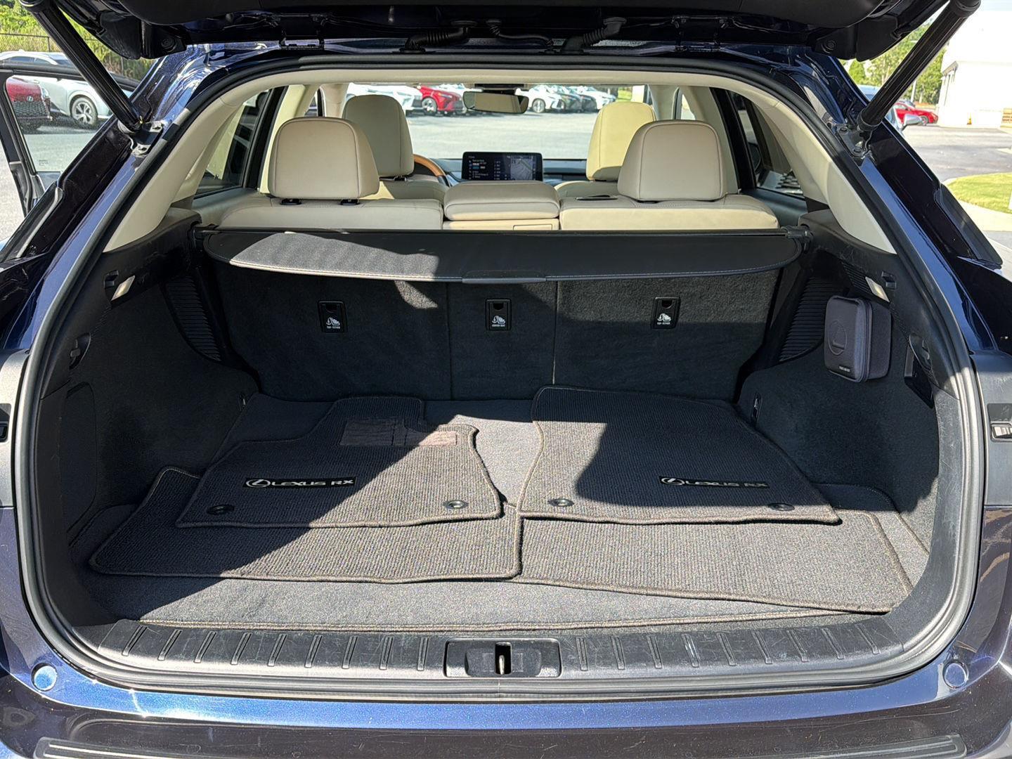 2022 Lexus RX Hybrid 450h - Photo 35