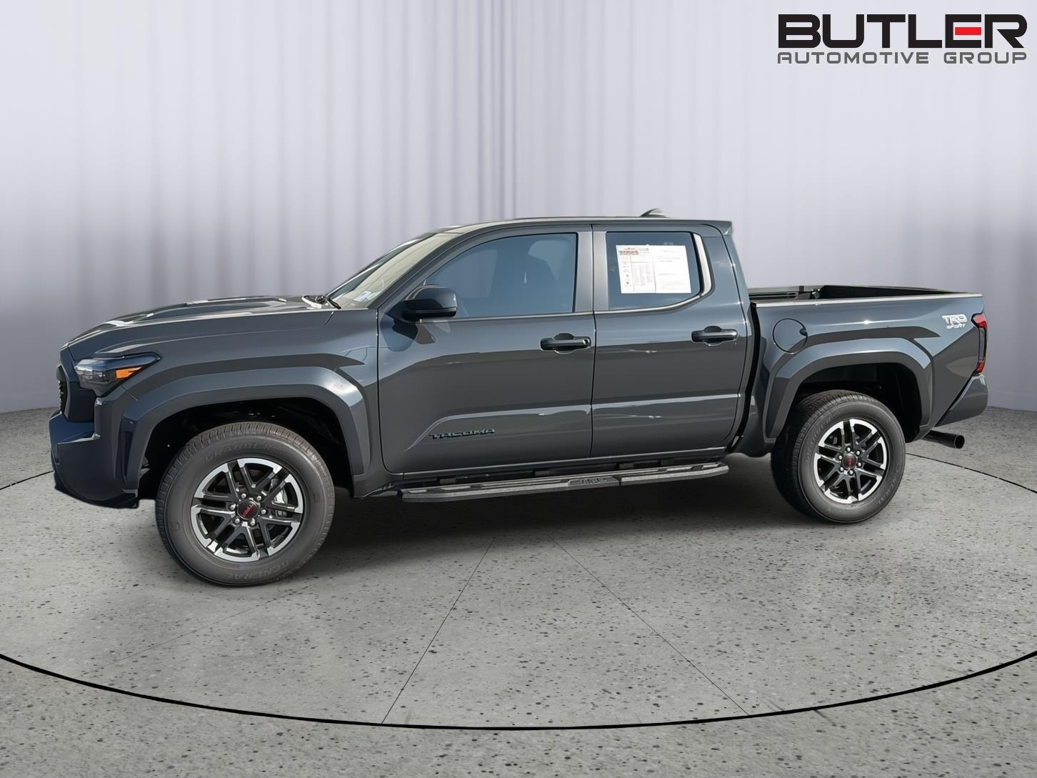 2025 Toyota Tacoma TRD Sport - Photo 3