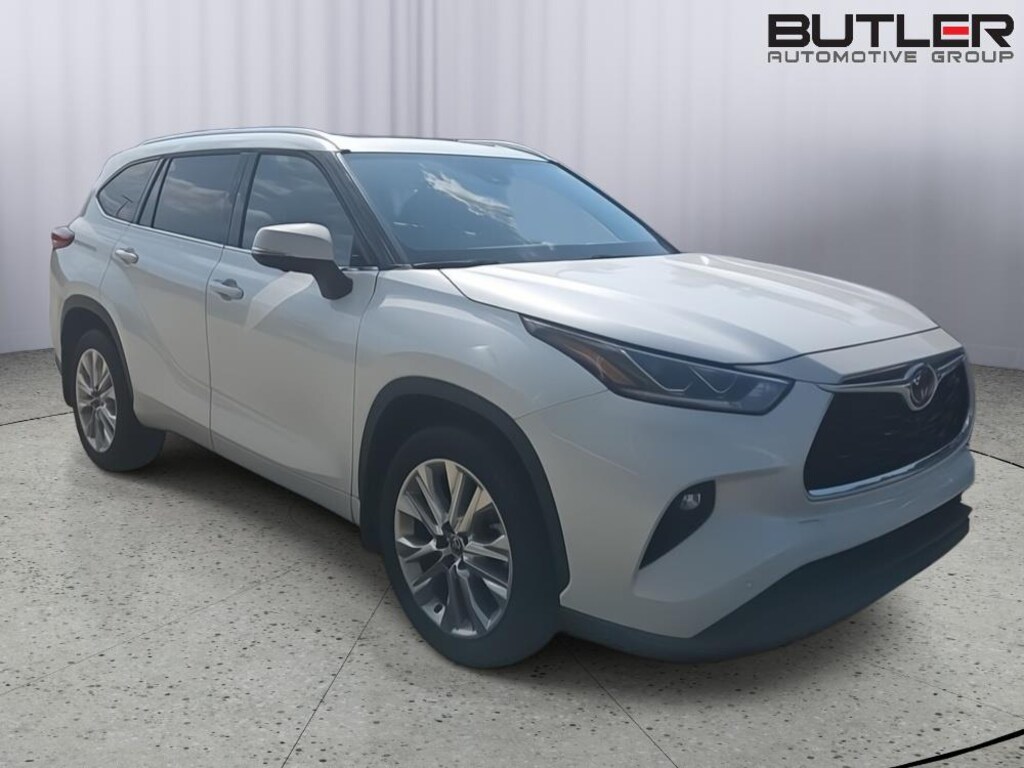 Used 2023 Toyota Highlander Limited SUV