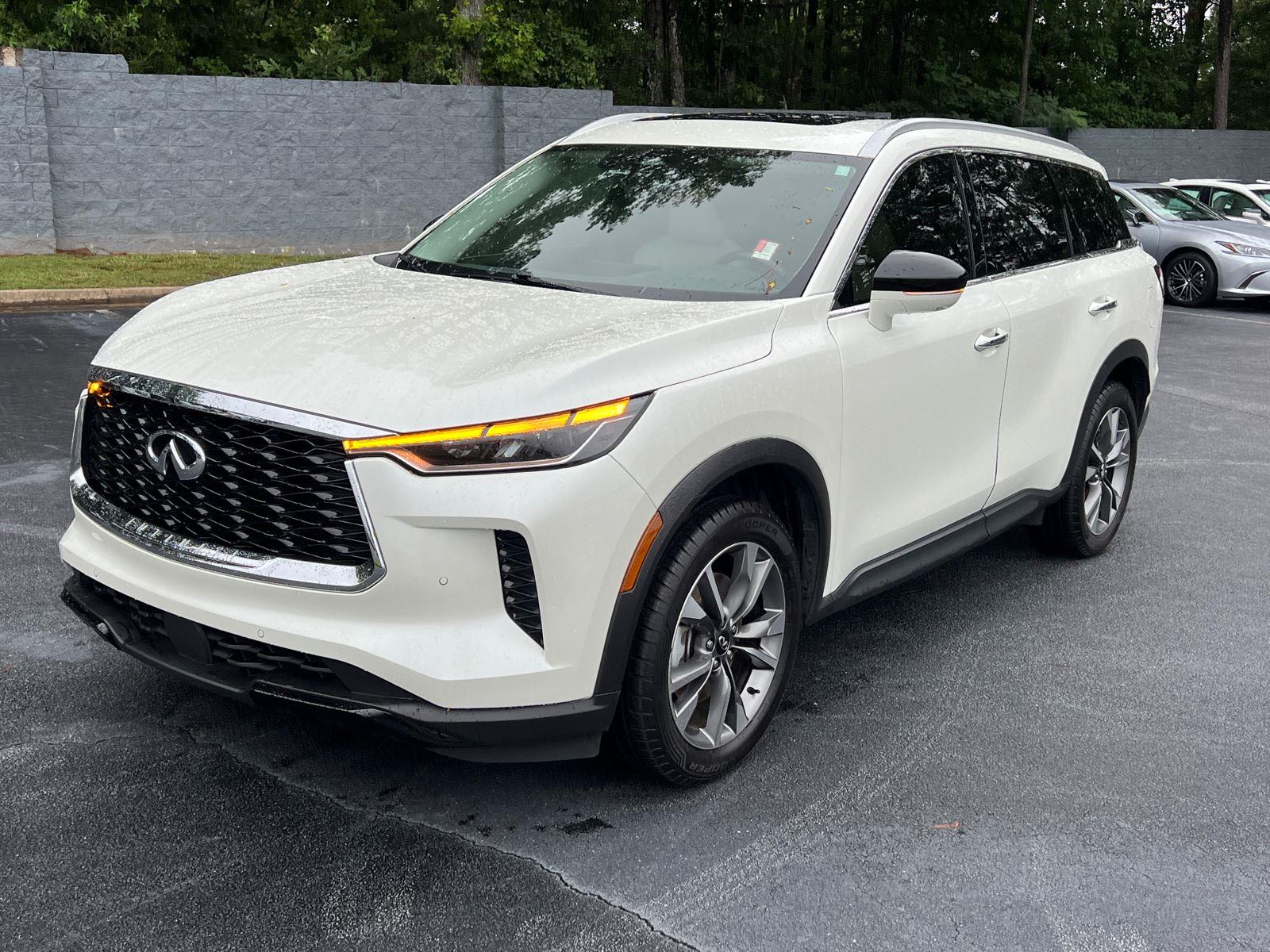 2023 Infiniti QX60 Luxe photo 2