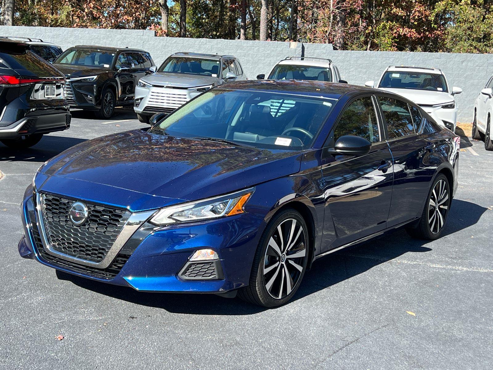 2022 Nissan Altima 2.5 SR photo 2