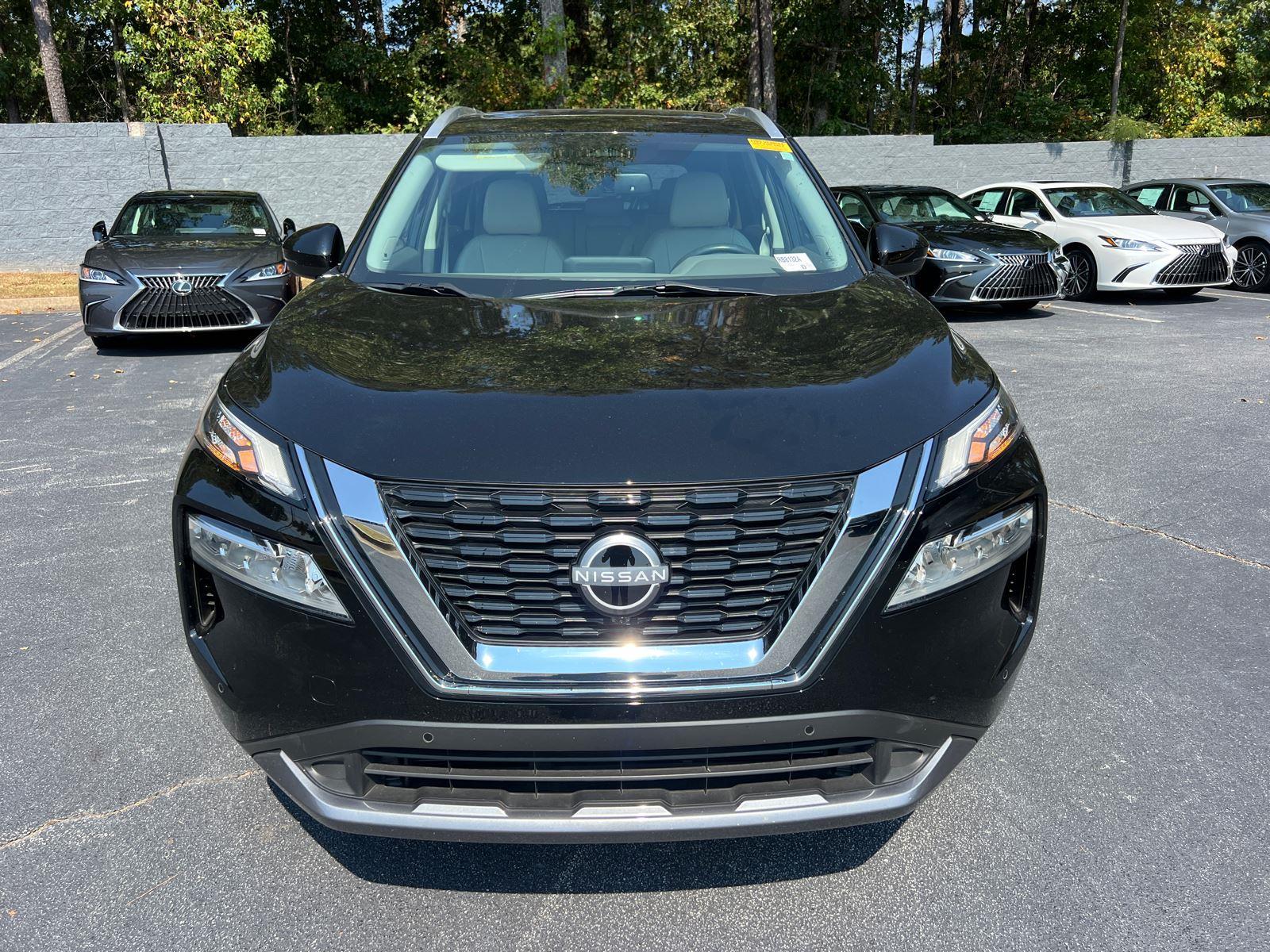 2023 Nissan Rogue SL photo 3