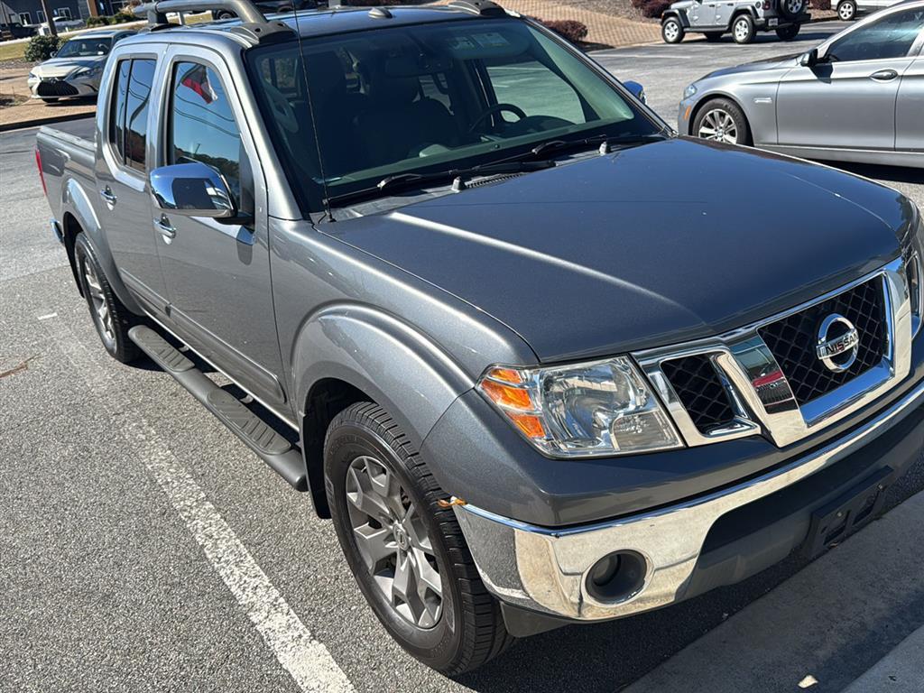 2019 Nissan Frontier SL photo 4