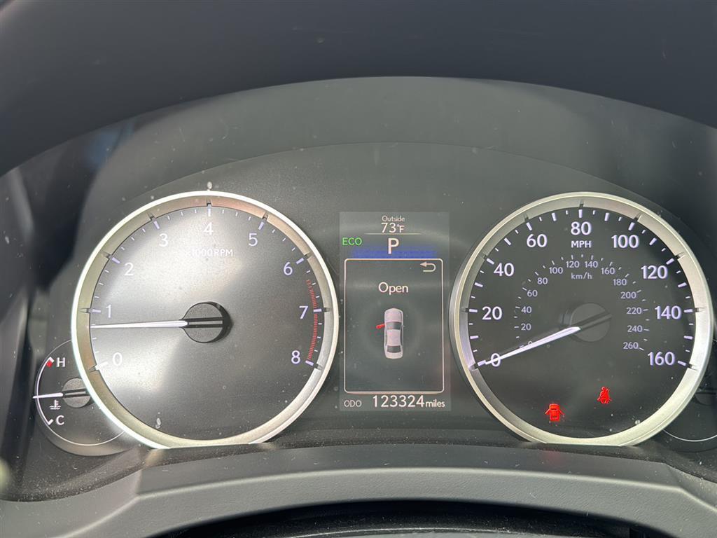 2015 Lexus IS 250 photo 2