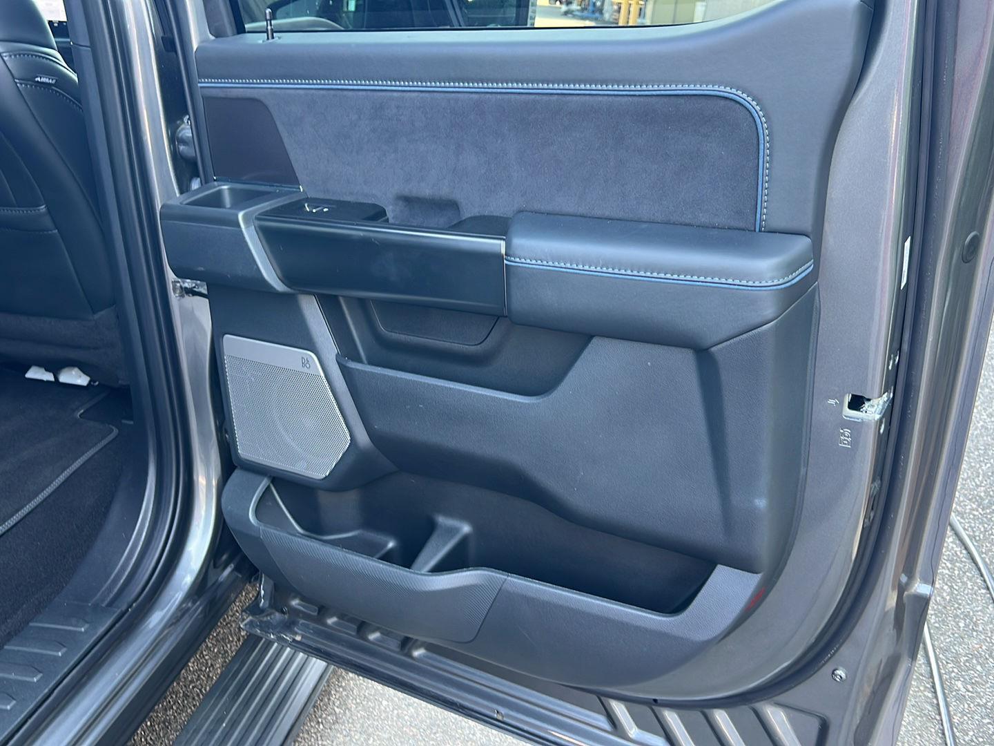 2024 Ford F-150 Platinum - Photo 16