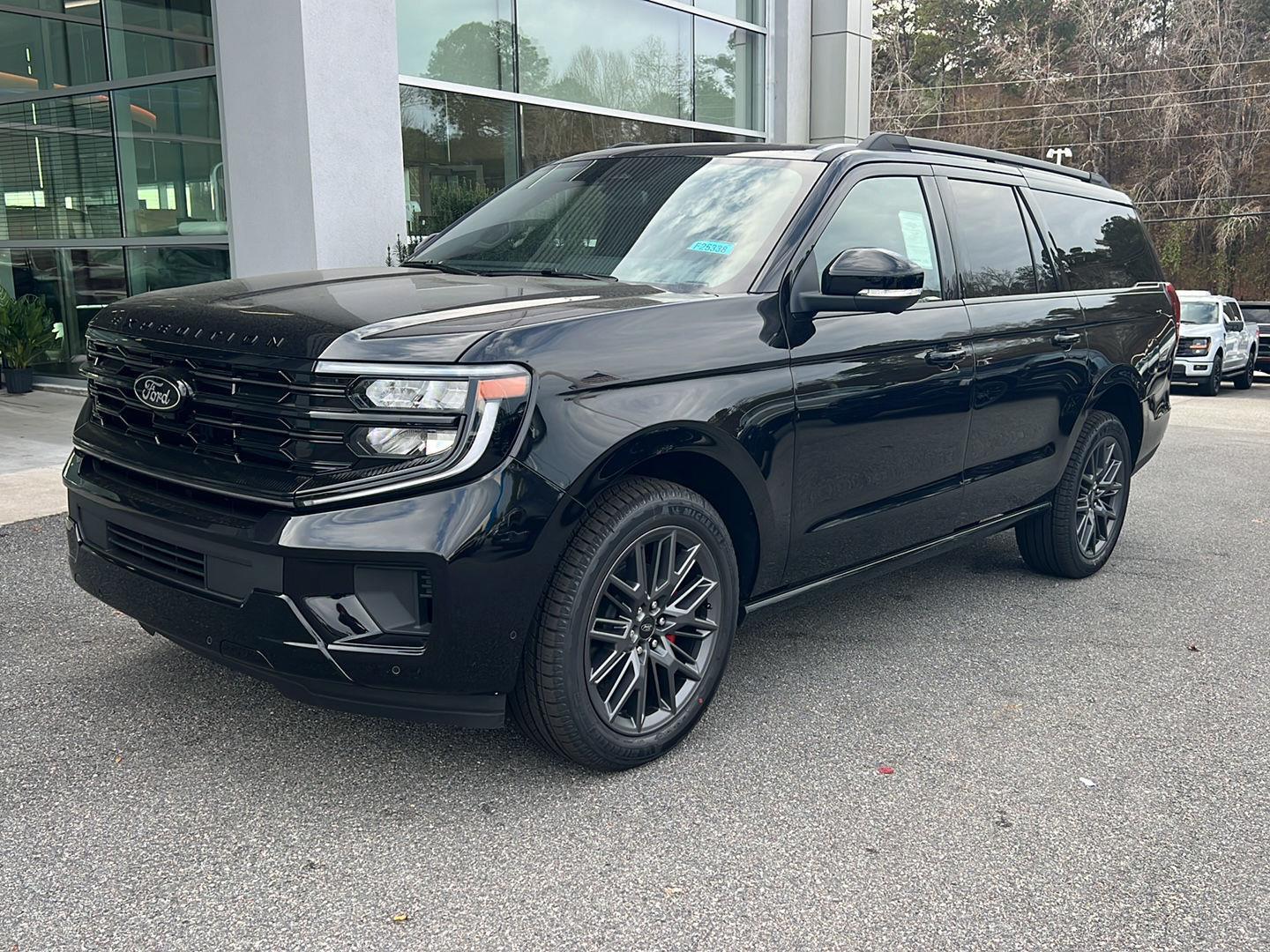 2025 Ford Expedition Platinum's photo