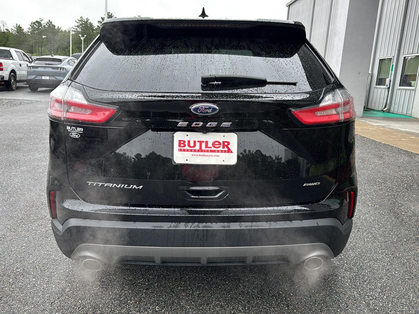 2024 Ford Edge Titanium photo 4