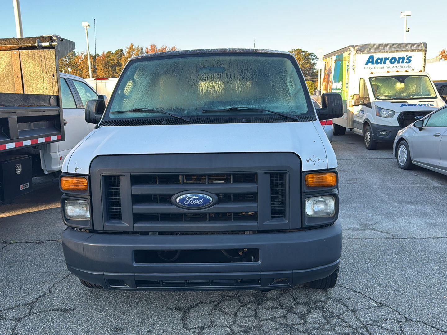 2013 Ford E-350 XL photo 3
