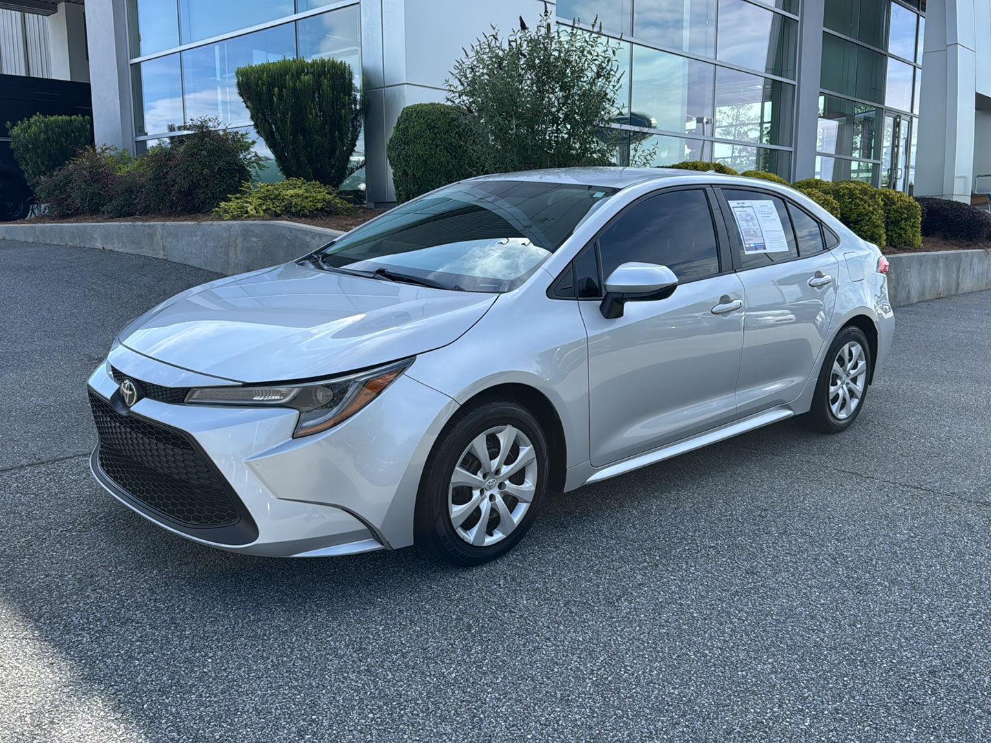 Used 2022 Toyota Corolla LE with VIN 5YFEPMAE9NP275446 for sale in Milledgeville, GA