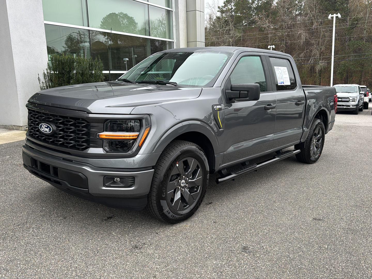 2025 Ford F-150 STX's photo