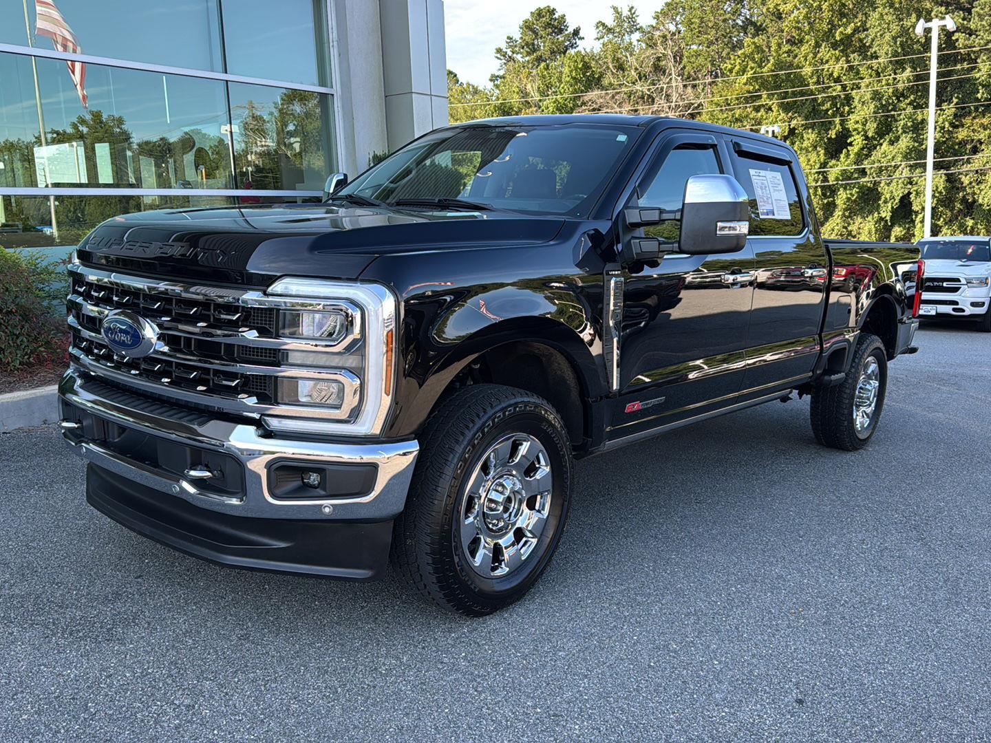 2024 Ford F-250 Lariat photo 2